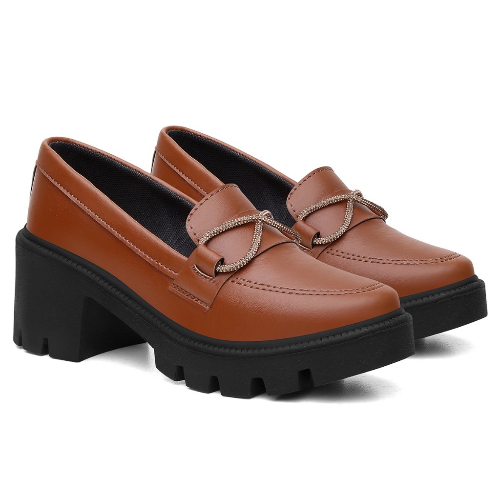 Mocassim Salto Medio Confort Tratorado Brilho Diversas Cores Estilo Oxford Caramelo Preto Creme